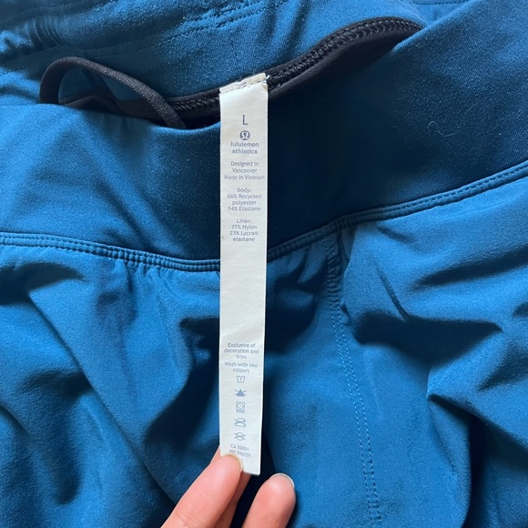 Lululemon License to Train Shorts 10” Blue Lined Size L Adjustable Drawstring - Picture 6 of 12